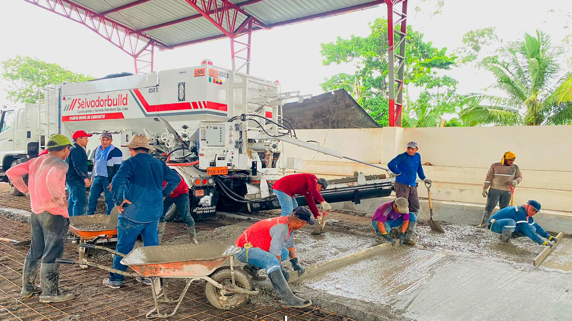 Planta Movil de Concreto móvil en sitio de construcción en Colombia